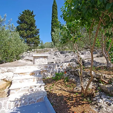 Vakantiehuis House With Wifi - 15319 Trogir